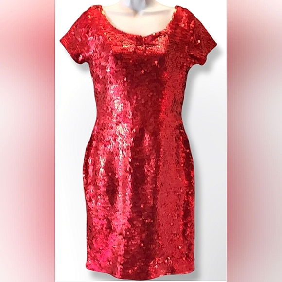 Carmen Marc Valvo Dresses & Skirts - Turn heads and own the night stunning Vintage red sequin bodycon Designer dress